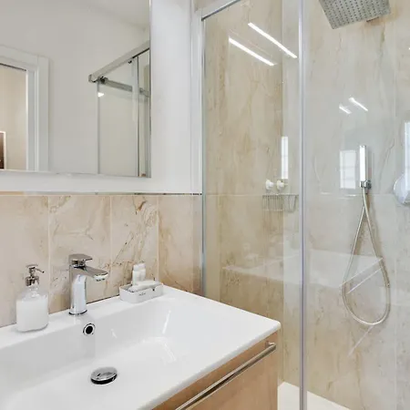 Guesthost - Palazzo Pitti & Ponte Vecchio Cozy Flat *